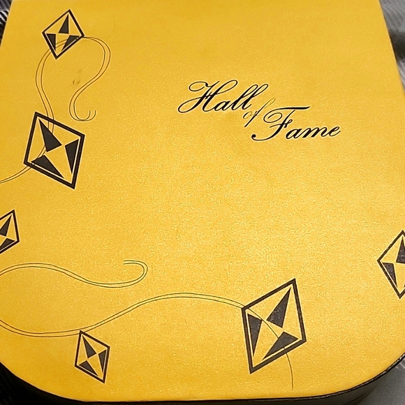 ***5/$20***Hall of fame jewellery set - Picture 1 of 6